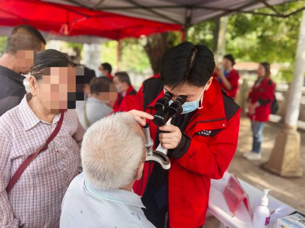 牛8速配 千里送医暖边陲